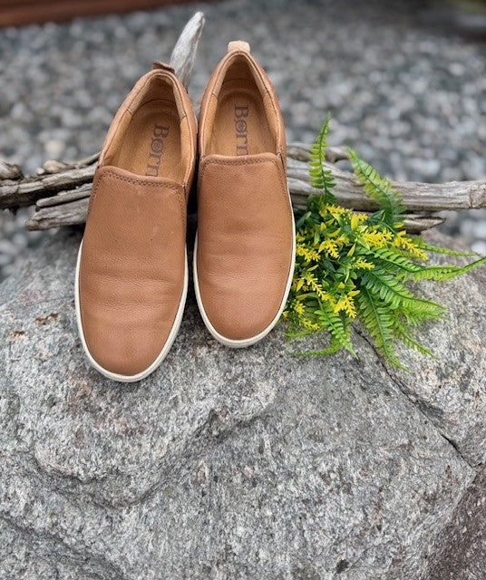 Mira Slip On | Natural