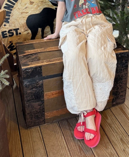 Vintage Washing Solid Lace Patch Quilting Jogger Pants | Cream