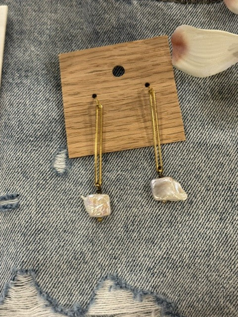 Dangle Stem and Stone Earring