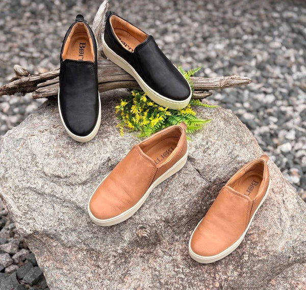 Mira Slip On | Black