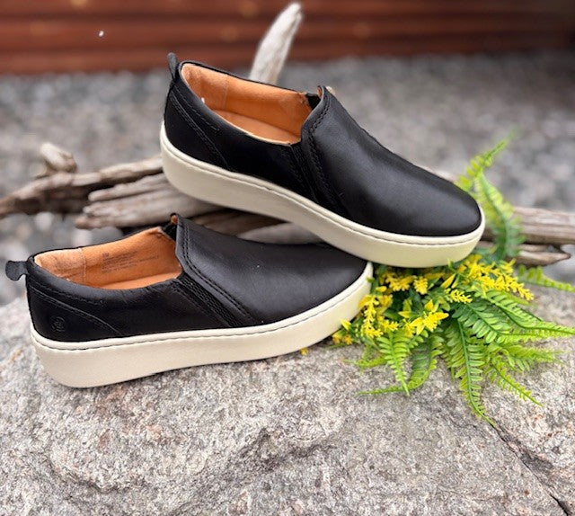 Mira Slip On | Black