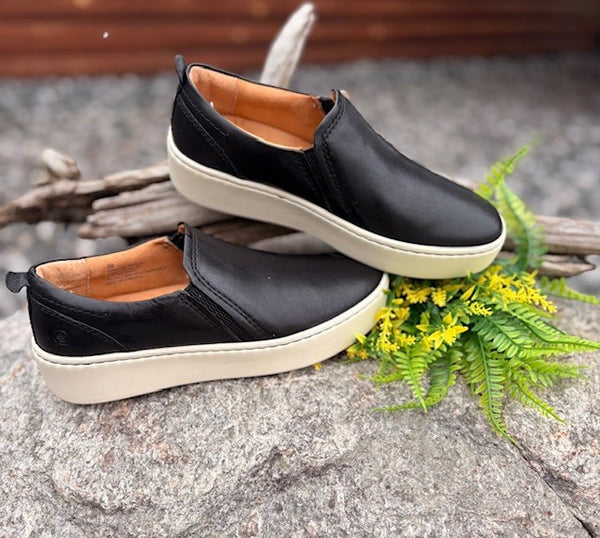 Mira Slip On | Black