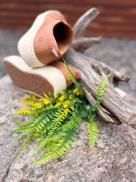 Mira Slip On | Natural
