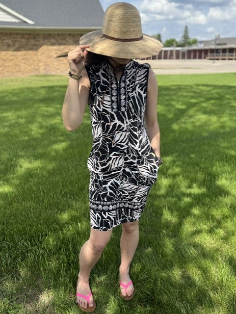 Printed Sleeveless Dress W/1/4 Zip & Inner Shorts