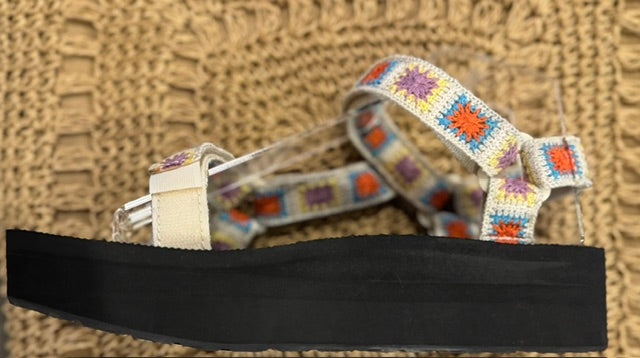 Womens FlatForm Universal Crochet