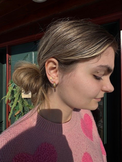 Corinne Hoops | Gold