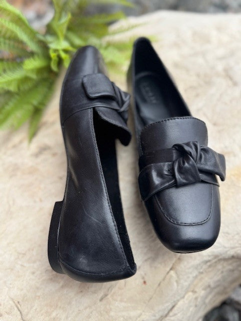 Carrine Shoe