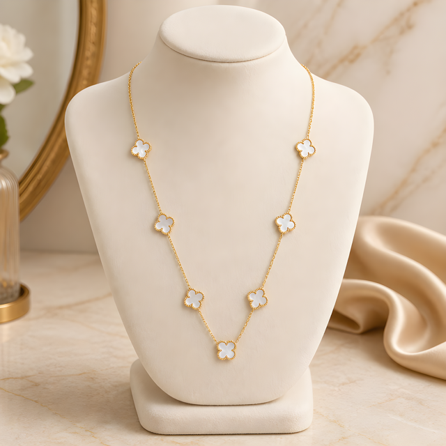 Mini White Flora Necklace