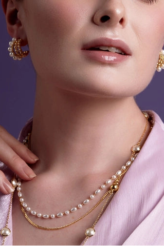 Chain and Pearl Layered Short Necklace