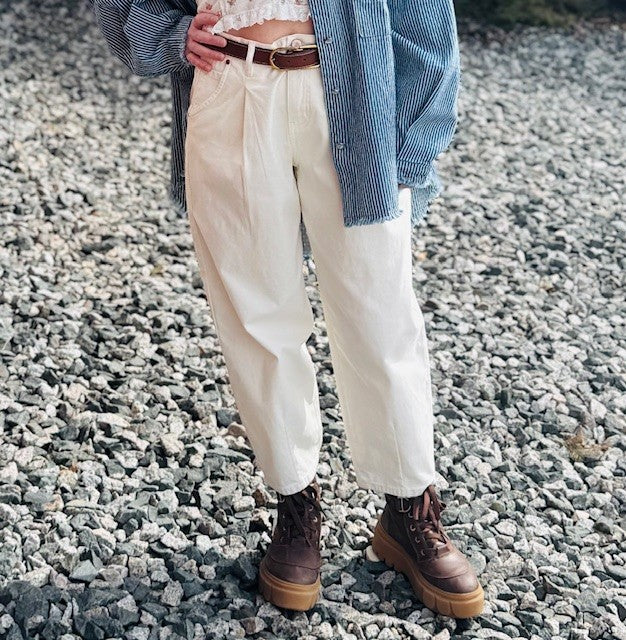 Audrey Girlfriend Barrel Jeans